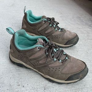 Columbia Hiking Shoes size 8 women’s